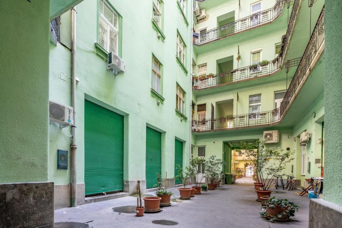 Ultra Central Studio Budapest Exterior photo